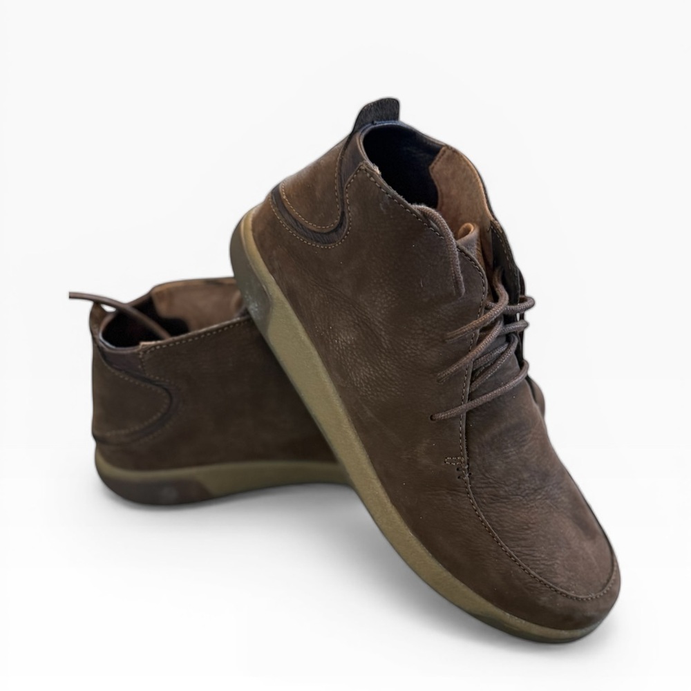 OluKai Men's Dark Brown Chukka Boots